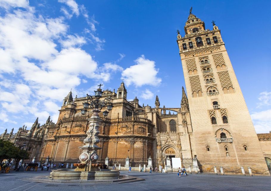 Seville: Cathedral & Giralda Guided Tour with Entry Tickets - Seville Cathedral and the Giralda: why this combo matters