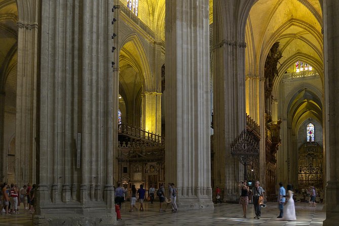 Seville Cathedral & Giralda: Guided Tour with Fast-Track Tickets - Quick hits on Seville Cathedral and Giralda fast-track tickets