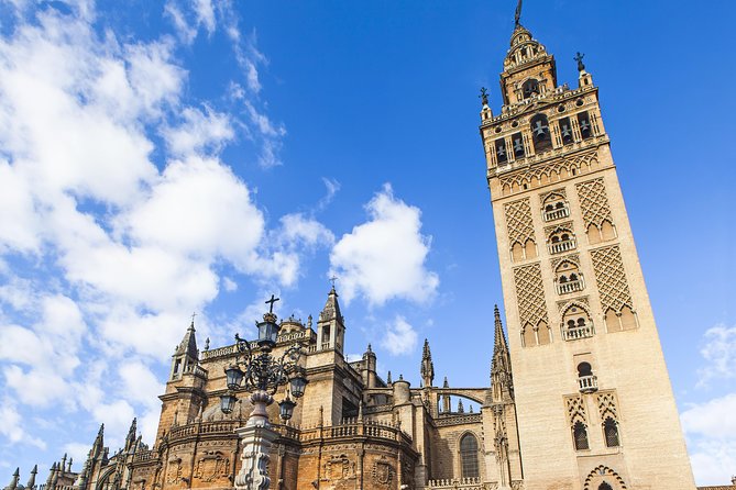 Seville: Cathedral & Giralda Guided Tour with Tickets - Key points before you go