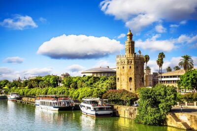 Seville: Cathedral & Giralda Guided Tour with Tickets - Where to meet Naturanda Turismo Ambiental (and avoid plaza confusion)