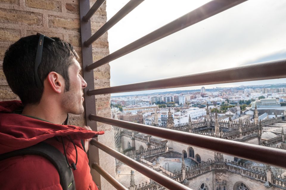 Seville: Cathedral Guided Tour with Optional Alcázar - Skip-the-Line Entry and How the Tour Starts Smoothly