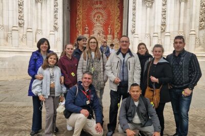 Seville: Cathedral Guided Tour with Priority Access - Mosque Origins to Golden Altarpiece: What the Cathedral Tour Really Shows