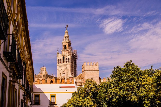 Seville: Cathedral Guided Tour with Priority Access - Pacing, Group Experience, and How the Guide Keeps It Clear