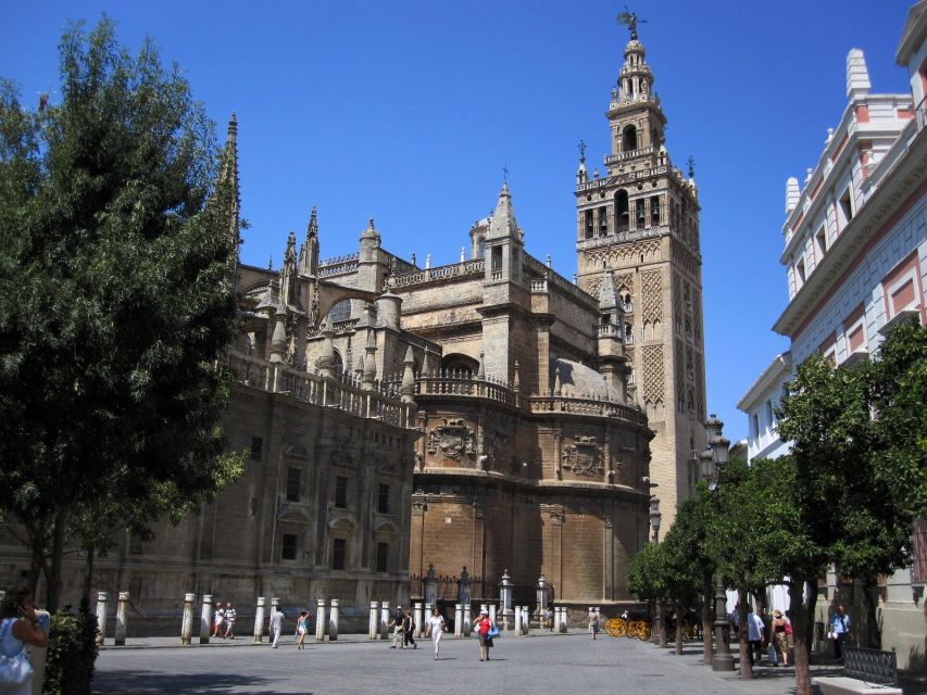 Seville Cathedral Skip-the-Line Tour - How the guided route keeps the cathedral understandable