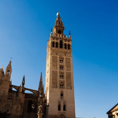Seville: CATHEDRAL TINY GROUP SKIP THE LINE - Skip-the-line entry: where you actually feel the benefit