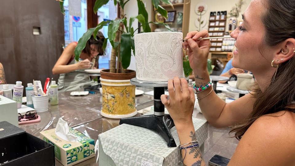 Seville: Ceramic painting workshop - Where You’ll Be Painting: Local Arte y Pureza in Triana