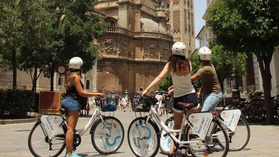 Seville City Bike Tour: Top Seville's Monuments - Barrio Santa Cruz: where the city gets personal