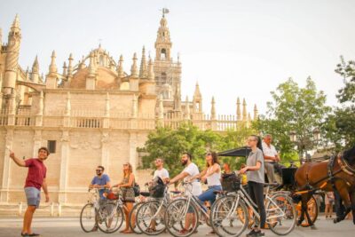Seville: City Sightseeing and Local Culture Bike Tour - Meeting at Mercado del Arenal and getting set up