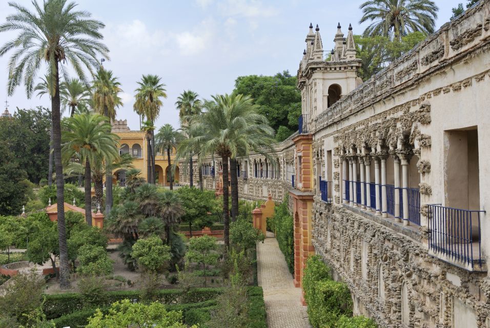 Seville: City Sightseeing Hop-On Hop-Off Bus Tour - Timing in real life: heat, rain, and the bus rhythm