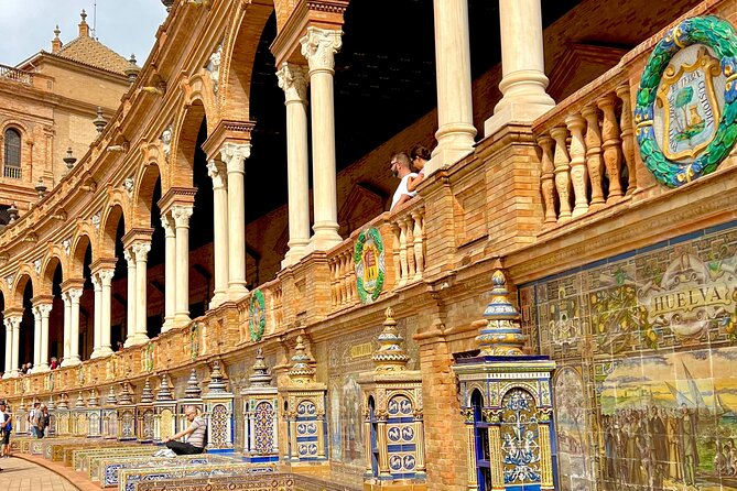 Seville City Walking Tour (Tip Based) - How the Small Group Changes the Experience