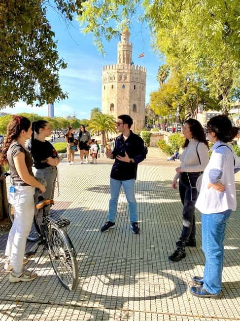 Seville: City Walking Tour - Seville Cathedral to Plaza de España: The route that gives you instant context