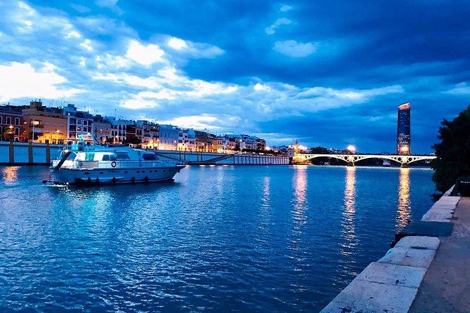 Seville: Cruise along the Guadalquivir River with appetizer - The Guides and Commentary: Multilingual, Live, and Actually Helpful