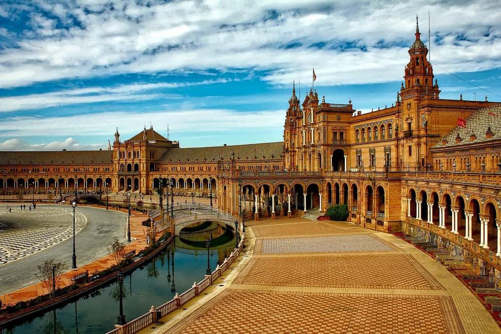 Seville : Discover best plans recommended by local people - A Local-Style Digital Guide for Sevilla on Your Time