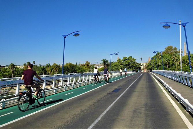 Seville Electric Bike Private Tour - Cathedral de Sevilla and the Giralda: the views before the ticket