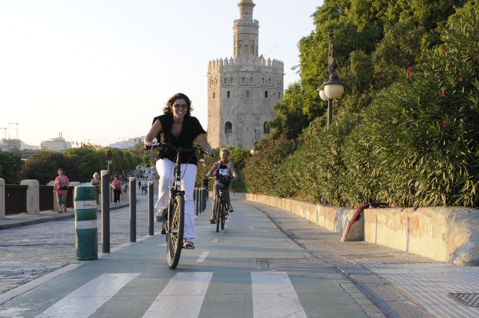 Seville: Electric Bike Tour in Small Group - Itinerary pacing: what happens during the 2.5 hours