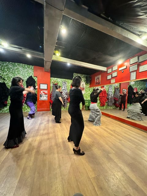 Seville: Enjoy a class of approach to flamenco - Tangos Rhythm: Learn a Flamenco Style Pattern, Not Just Random Steps