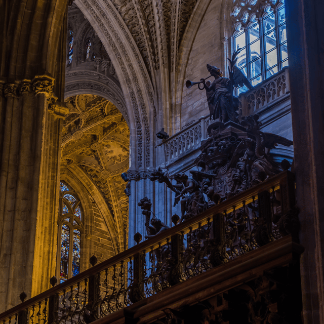 Seville: Fast Track Cathedral Giralda Tower Last minute Tour - Why the guide matters more than you think