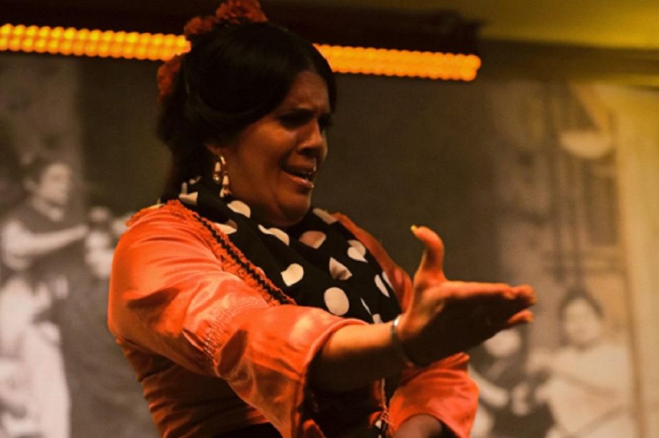Seville: Flamenco Show at Tablao La Cantaora - Music and Dance Details That Make It Feel Authentic