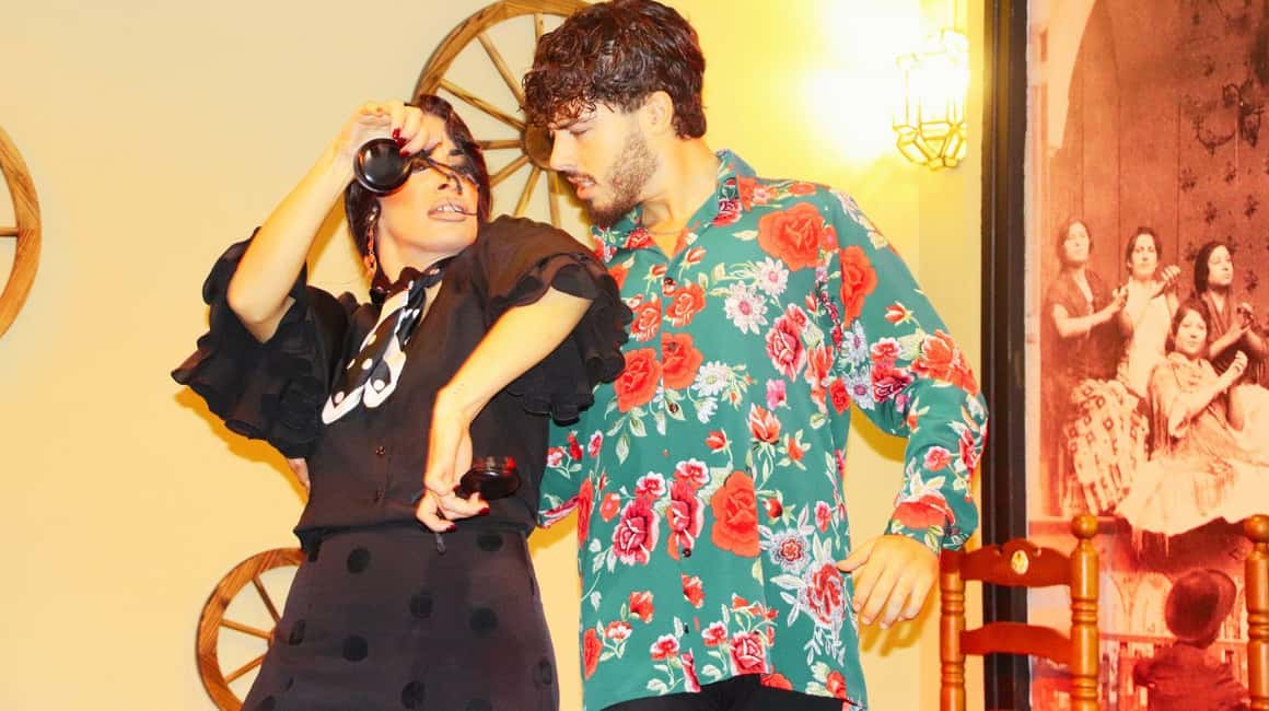 Seville: Flamenco Show at Tablao La Cantaora - Your Drink and Optional Catering: How to Do This Without Missing the Show