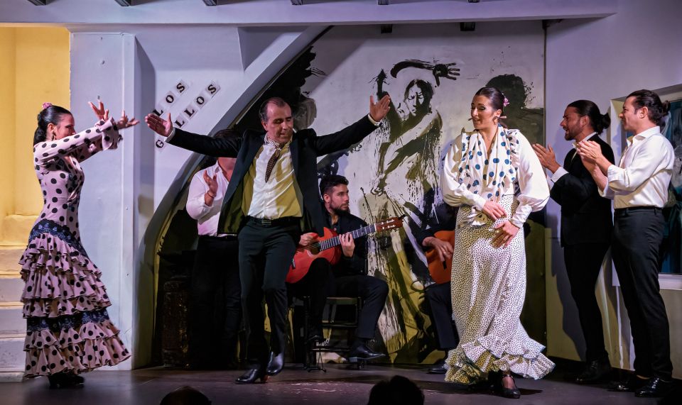 Seville: Flamenco Show at Tablao Los Gallos - Tablao Los Gallos in Santa Cruz: the room that makes flamenco feel real