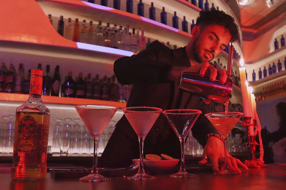 Seville: Flamenco Show Ticket at Tablao Flamenco Las Setas - The flamenco styles you’ll see: Seguiriya to Bulerías and more
