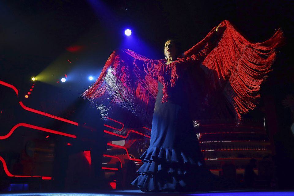 Seville: Flamenco Show Ticket at Tablao Flamenco Las Setas - Location near Las Setas: finding the door and settling in fast