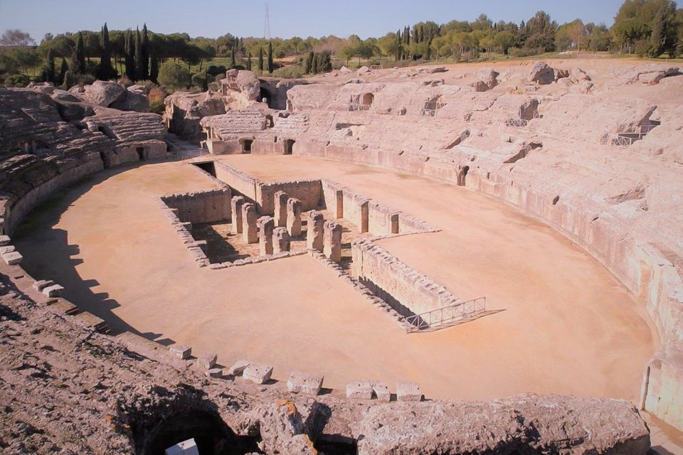 Seville: Game of Thrones and Roman Empire Italica Tour - Casa del mosaico planetario: a mosaic you can actually understand on-site