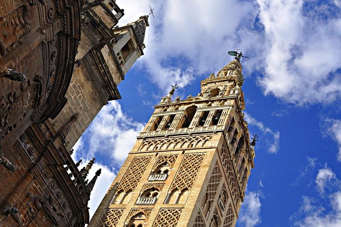 Seville Guided Tour into Alcazar and Cathedral Skip the Line - The Alcázar’s best role in your trip: setting the tone for Seville