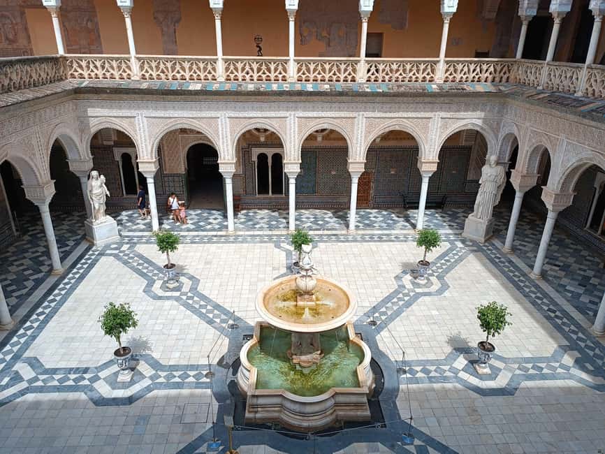 Seville: Guided visit of the Casa de Pilatos with entrance tickets - Key highlights