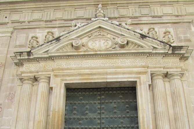 Seville Highlights Tour - Torre Giralda: The Landmark Stop for Perspective