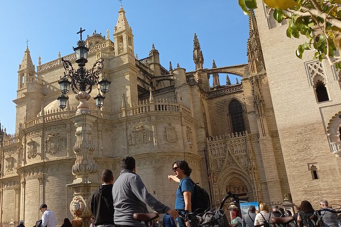 Seville In Season- City Highlight Tour - Parque de María Luisa to Plaza de España: Big Views, Short Breaks