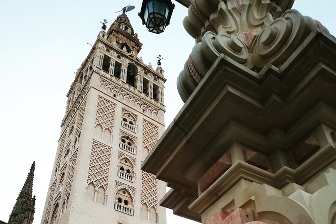 "Seville: Love At First Sight" Private Tour - Getting oriented fast: Giralda to the historic core