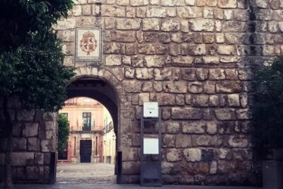"Seville: Love At First Sight" Private Tour - The Archive of the Indies and other power centers you can actually feel