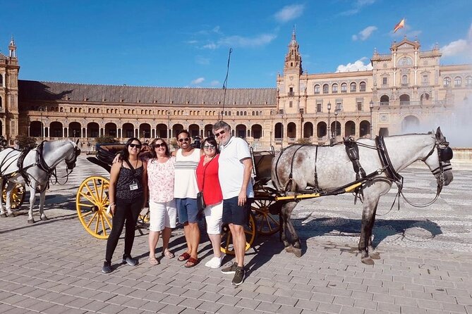 Seville Palaces: Dueñas Palace and Pilate House Tour - Meeting point and the 3-hour flow you should expect