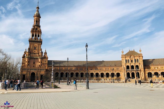 Seville Palaces: Dueñas Palace and Pilate House Tour - How to make the most of the 2-palace format