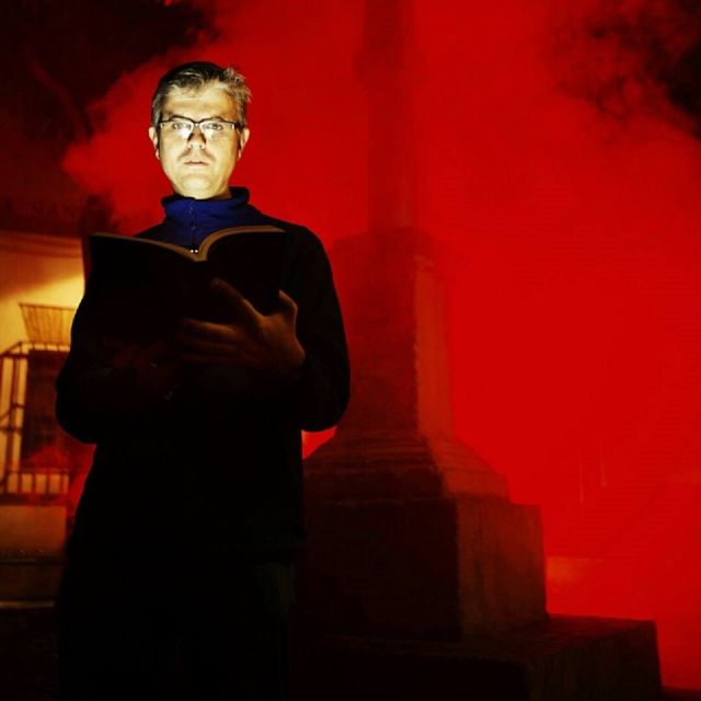 Seville: Paranormal Walking Tour in Spanish - The 2-hour walking format and why timing matters