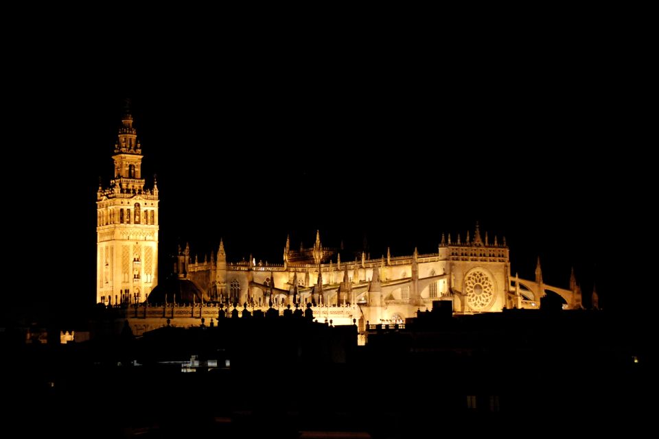 Seville: Paranormal Walking Tour in Spanish - Who should book this Spanish paranormal walk?