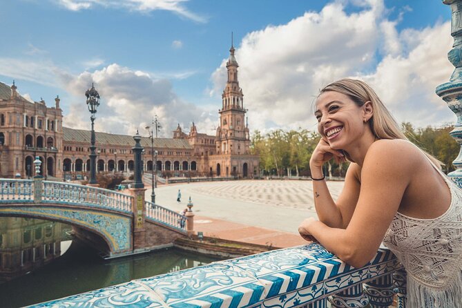 Seville Personalized and Professional Photoshoot - Two iconic stops in one hour: moving from Plaza de España to Parque María Luisa