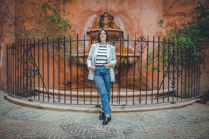 Seville Personalized and Professional Photoshoot - Meeting at Plaza de España: start where your photos instantly look cinematic