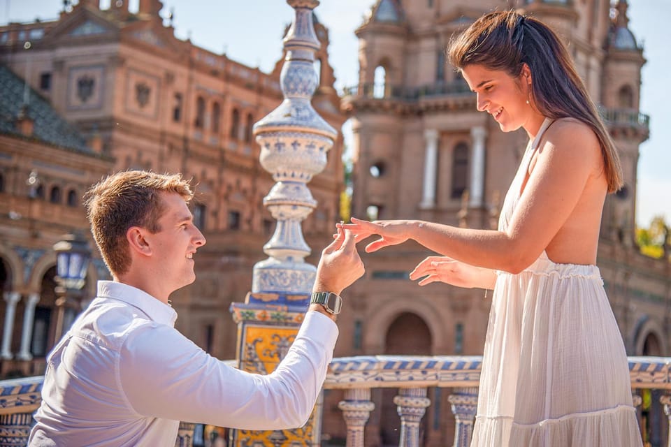 Seville PHOTO WALK - Meeting at Barquitas: find the right person fast