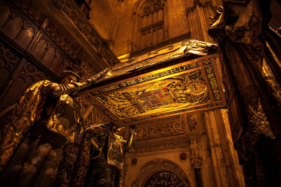Seville: Priority Access Cathedral, Giralda & Alcázar Tour - Dress Code and Rules: Small Things That Matter at the Alcázar and Cathedral