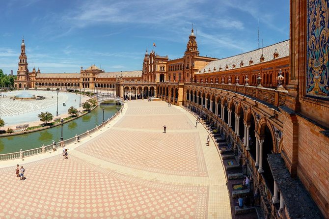 Seville Private City Kickstart Tour - One of Seville’s major baroque buildings