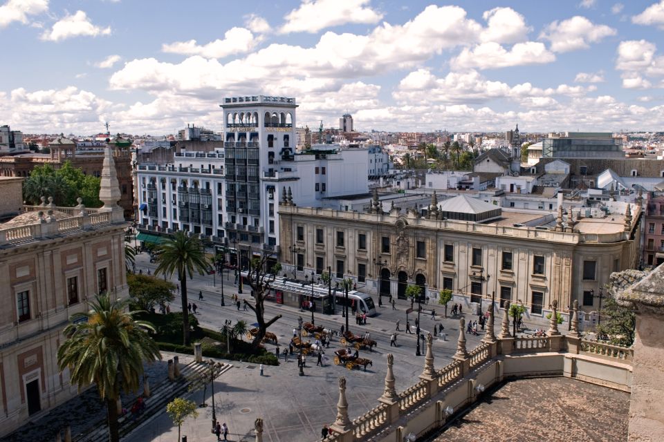 Seville: Private E-Bike City Highlights Tour - E-bike basics: why the ride feels easier than it looks