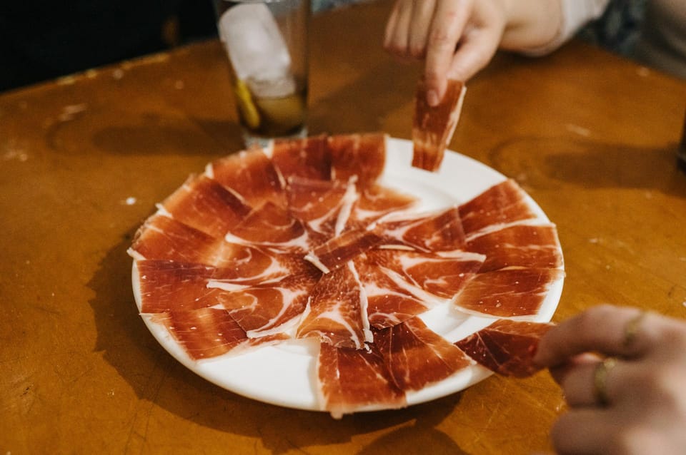 Seville: Private Tapas & History Tour in Triana Neighborhood - Should you book? My straight answer