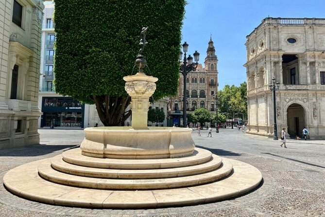 Seville Private Tour with Alcazar, Cathedral, Casa de Pilatos - Palacio de las Dueñas: House of Alba and mixed architectural styles
