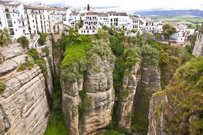 Seville Private Transfer to Granada with a Visit to Ronda - Key highlights you’ll actually feel on the day