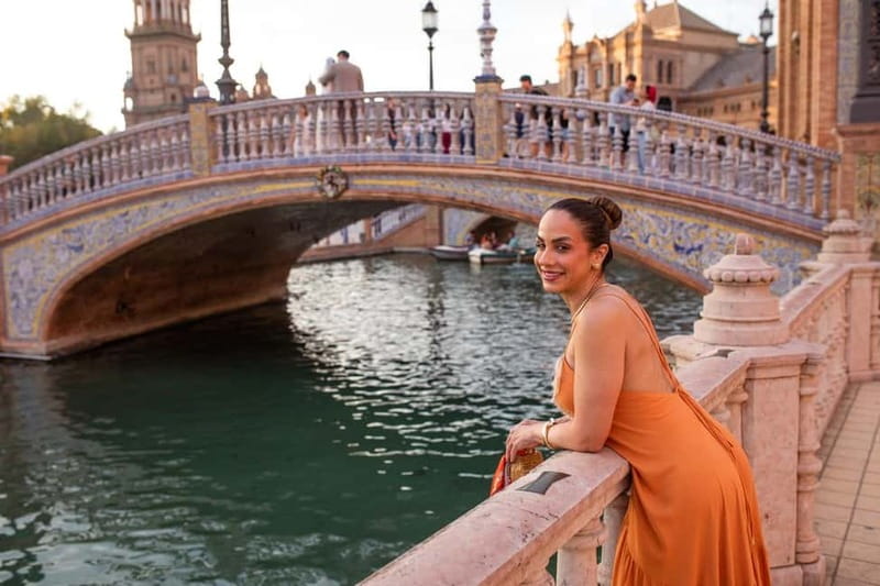 Seville: Professional Photoshoot and Video - Where you start at Plaza de España’s North Tower