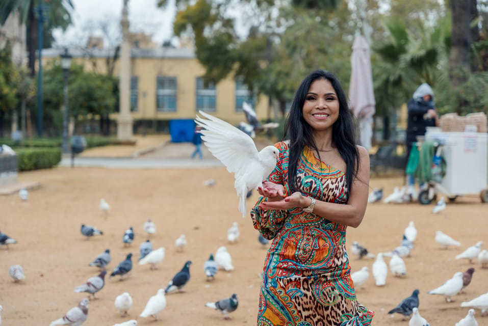 Seville: Professional Photoshoot at Plaza de España - Why a Plaza de España photoshoot feels worth the money