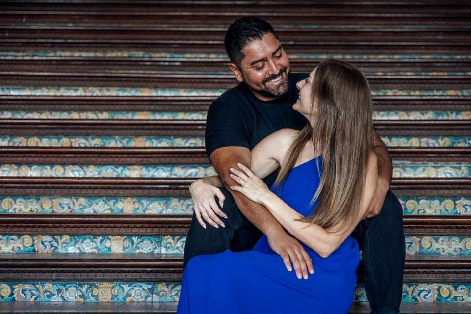 Seville: Romantic photoshoot for Couples - The posing part: how you look natural without trying too hard