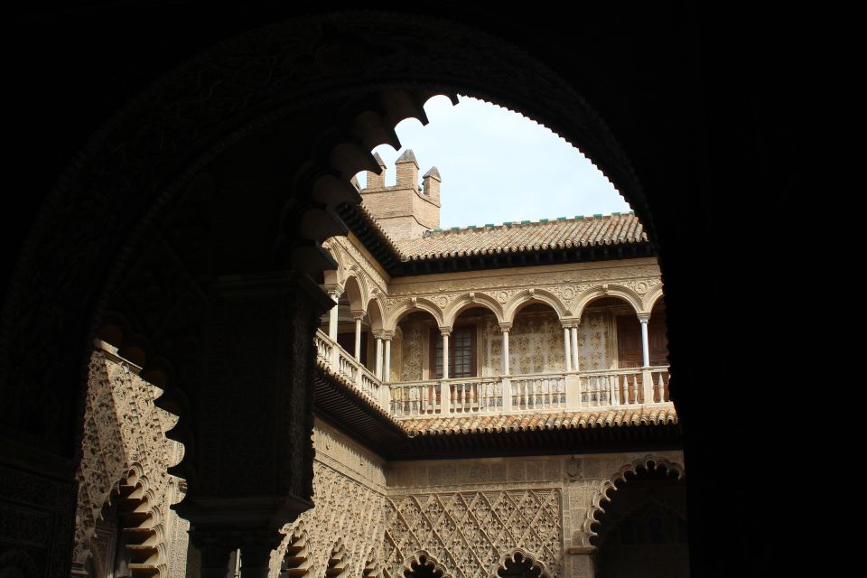 Seville: Royal Alcazar, Cathedral and Giralda Tower Tour - FAQ